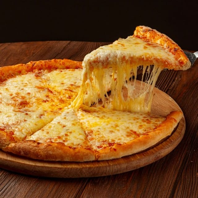 Mozzarella, Garlic & Oil Pizza (16").